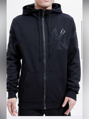 Pro Standard New York Yankees Men's Triple Black Front Zip Hoodie.